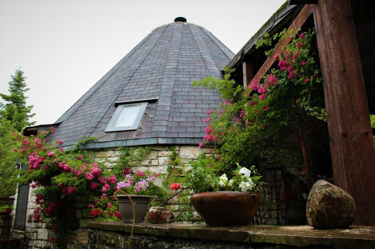 Theasis-Igloo Villa Pramanta Exteriör bild